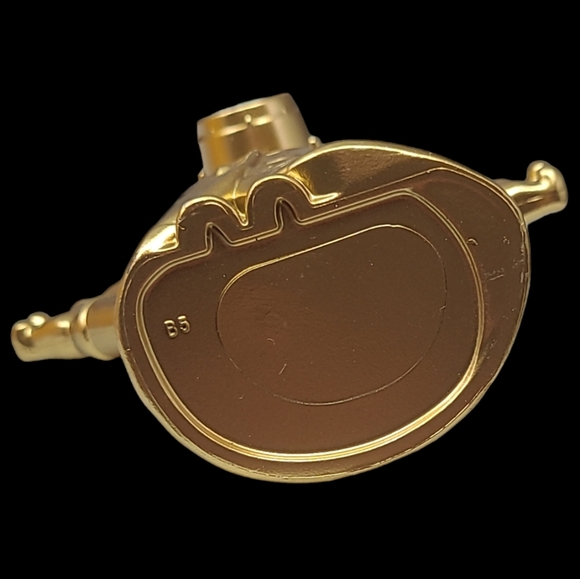 NEW 2019 McDONALDS HAPPY MEAL TOY MINIONS - GOLD DRACULA VAMPIRE MINION - Picture 7 of 10